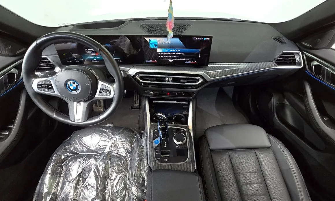 BMW i4 — фото 10