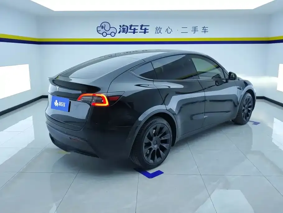 Tesla Model Y — фото 3