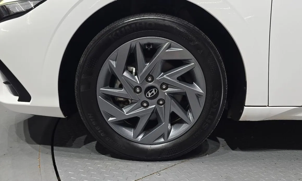 Hyundai AVANTE — фото 7