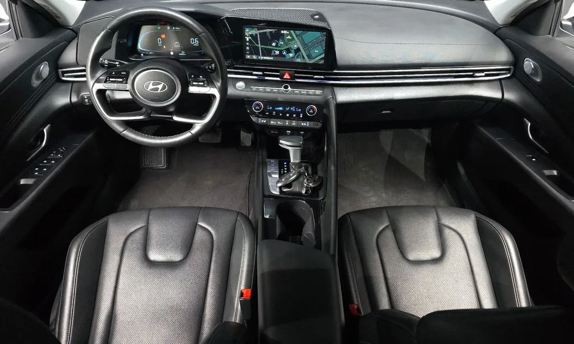 Hyundai AVANTE — фото 8