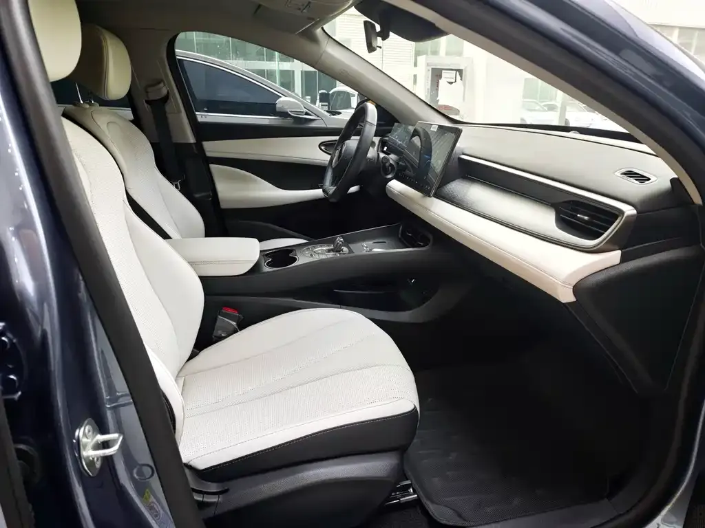 BYD Seal 05 DM-i — фото 3