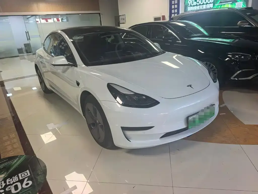 Tesla Model 3 — фото 2