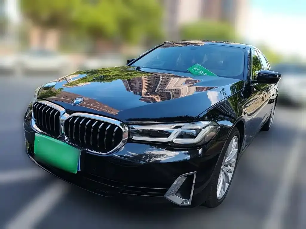 BMW 5 Series — фото 1