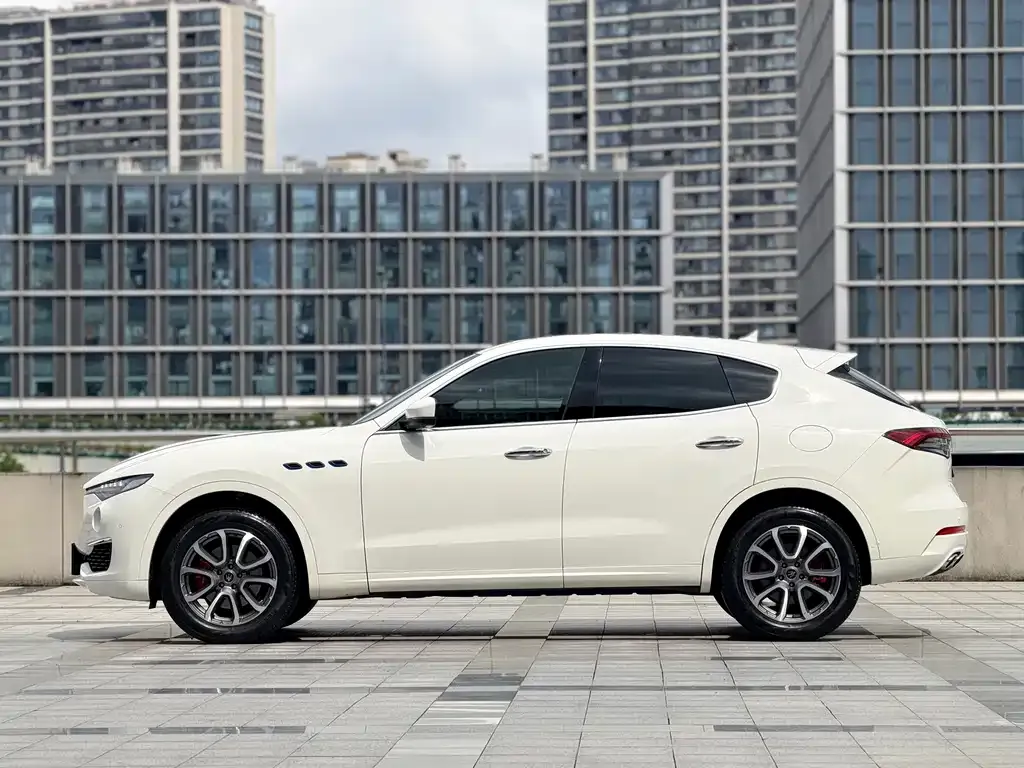 Maserati Levante — фото 9