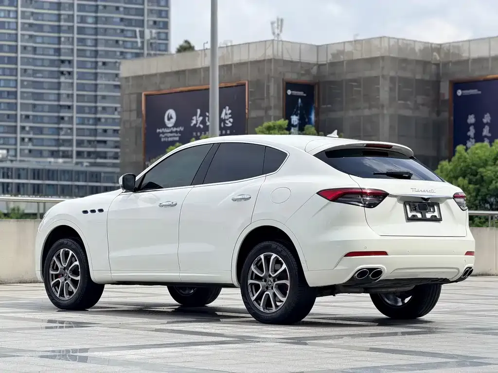 Maserati Levante — фото 7