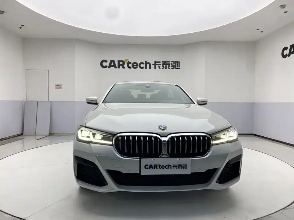 BMW 5 Series — фото 2