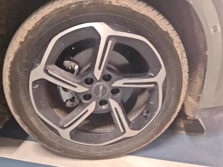 BYD Seal 06GT — фото 10