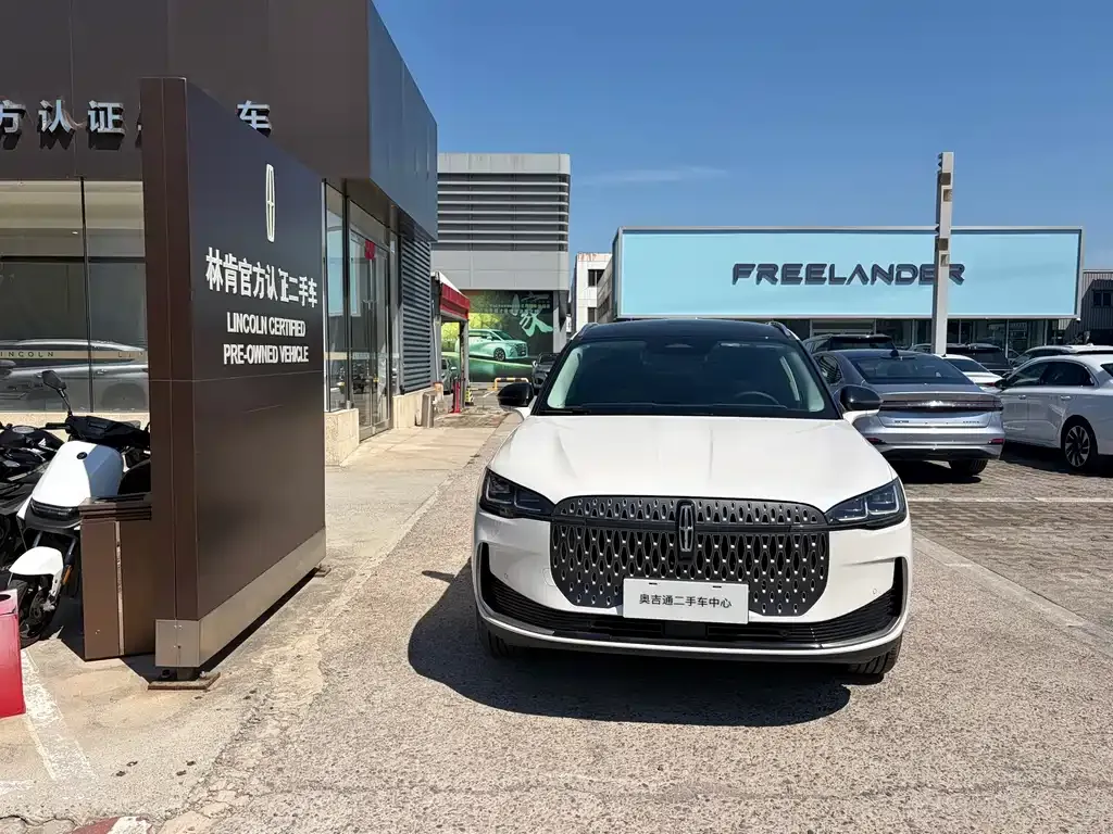 Lincoln Corsair — фото 10
