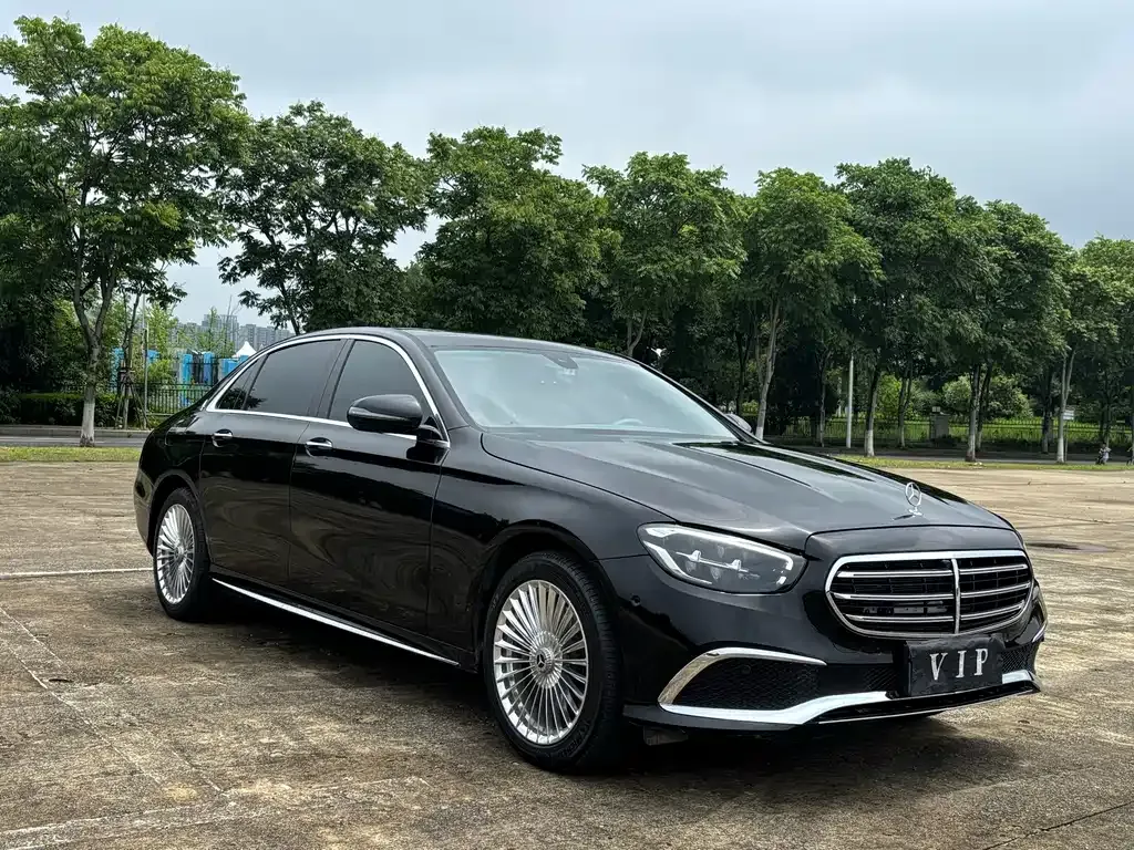 Mercedes-Benz E-Class — фото 10