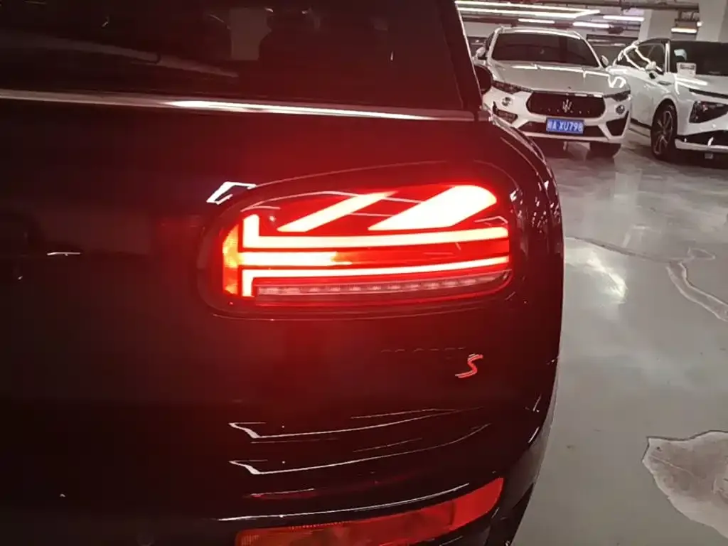 MINI Clubman — фото 4
