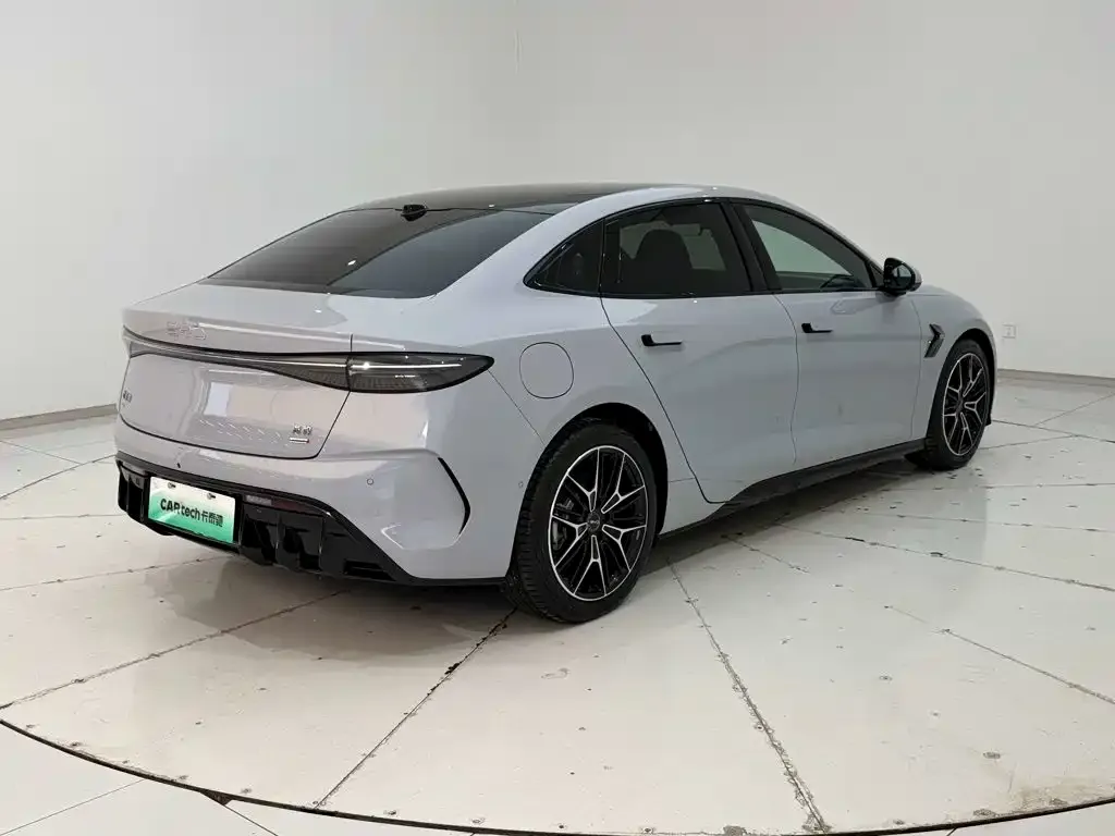 BYD Seal — фото 6