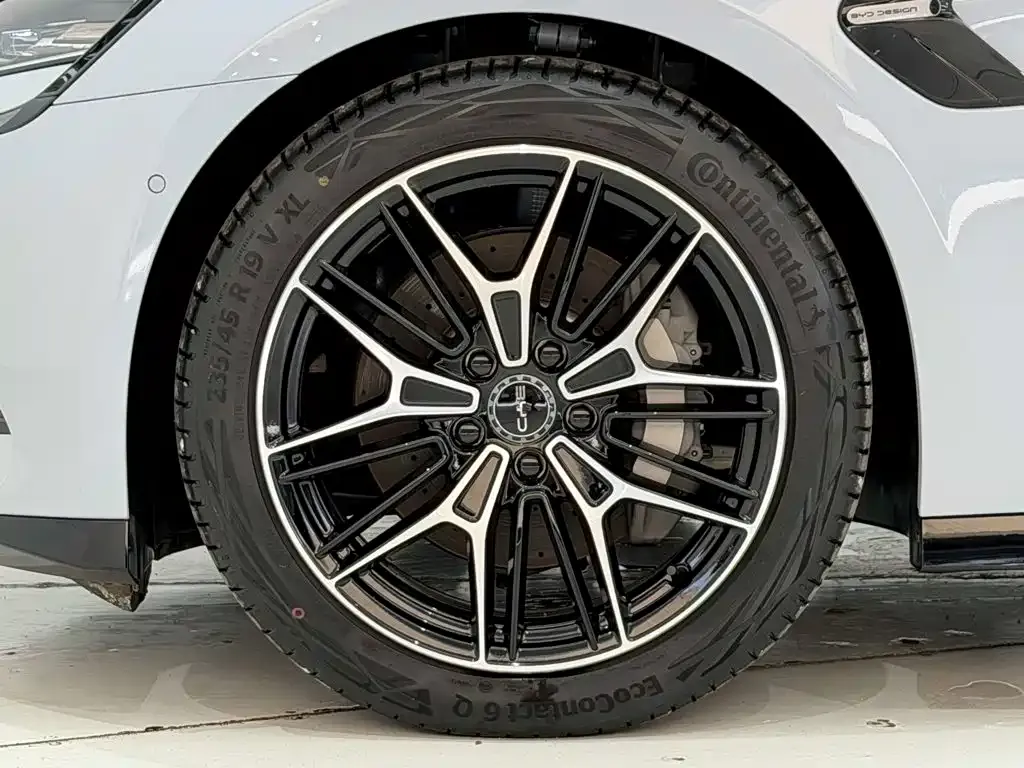 BYD Seal — фото 10