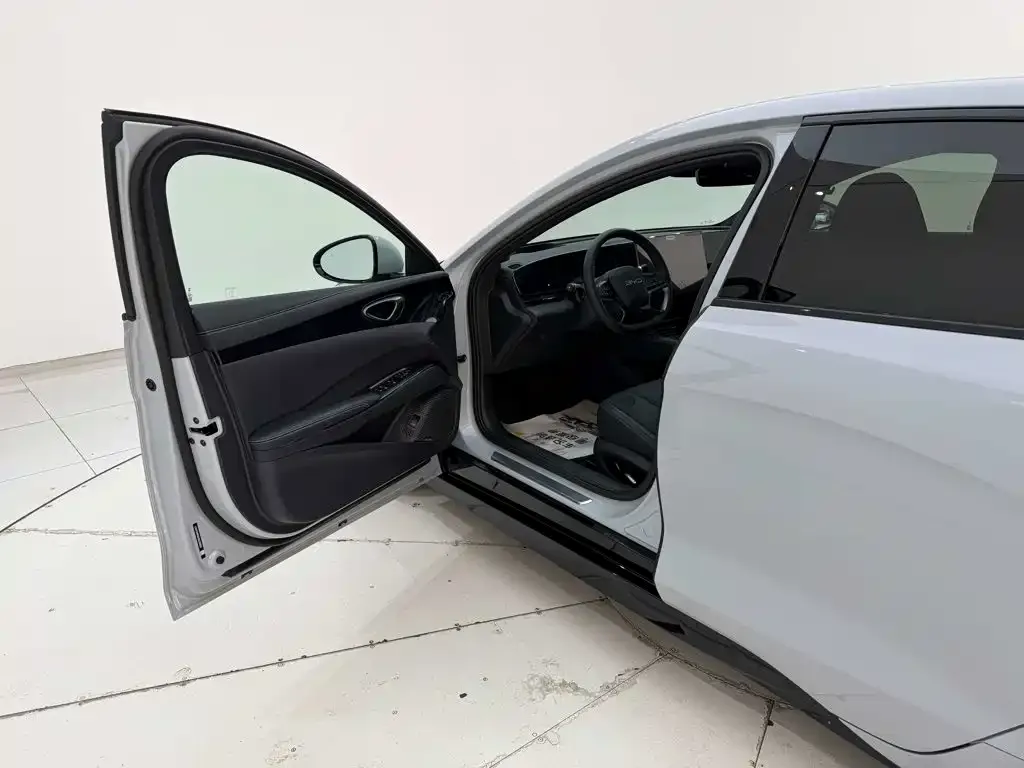 BYD Seal — фото 2