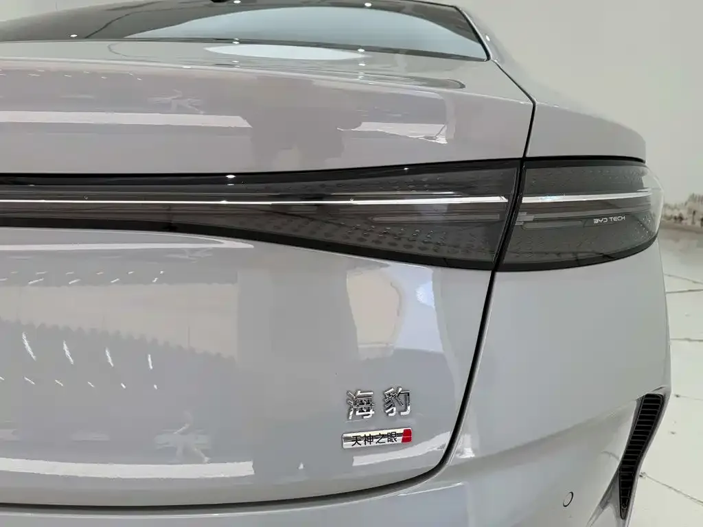 BYD Seal — фото 4