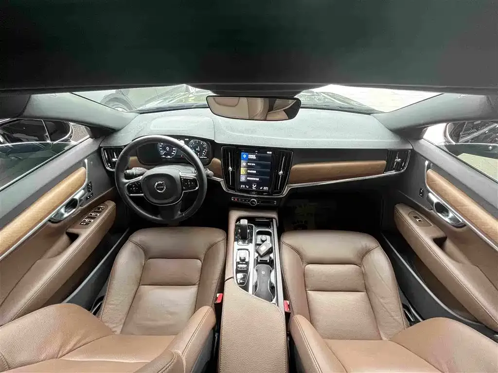 Volvo S90 — фото 4