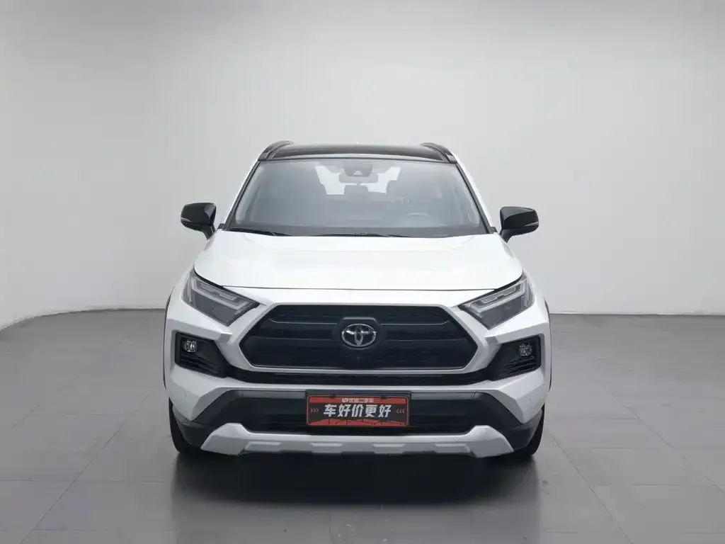 Toyota RAV4 — фото 2