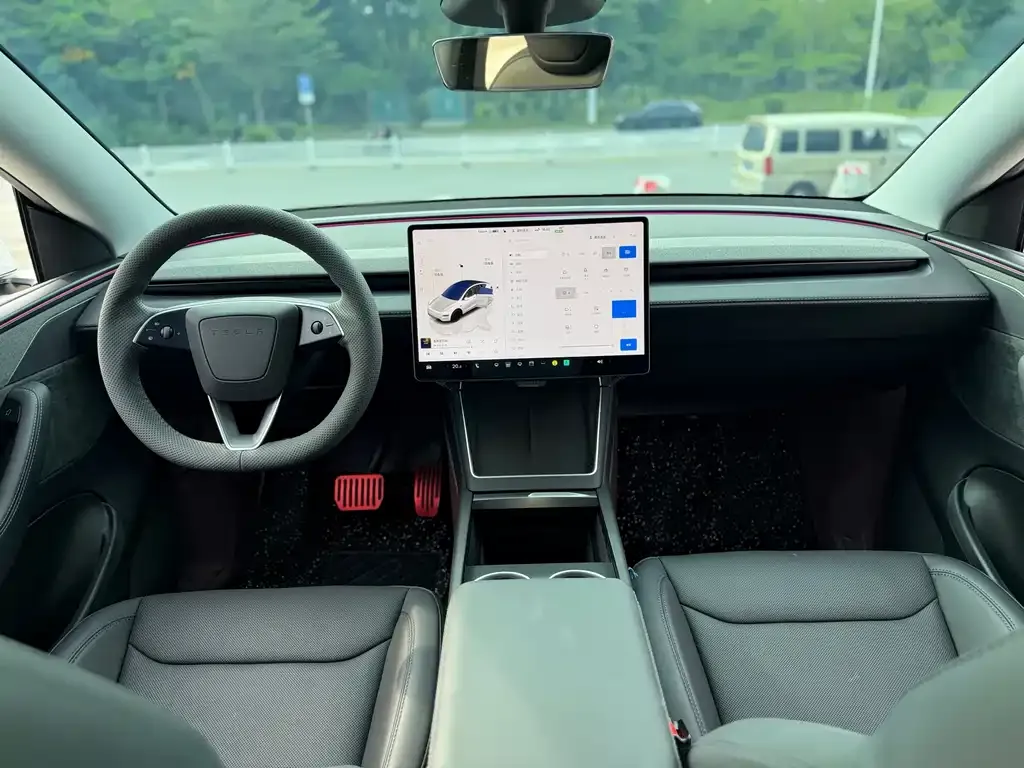 Tesla Model Y — фото 3