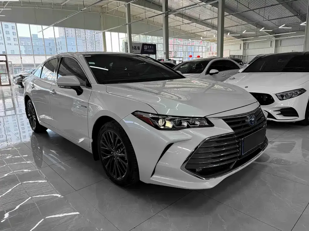 Toyota Avalon — фото 10