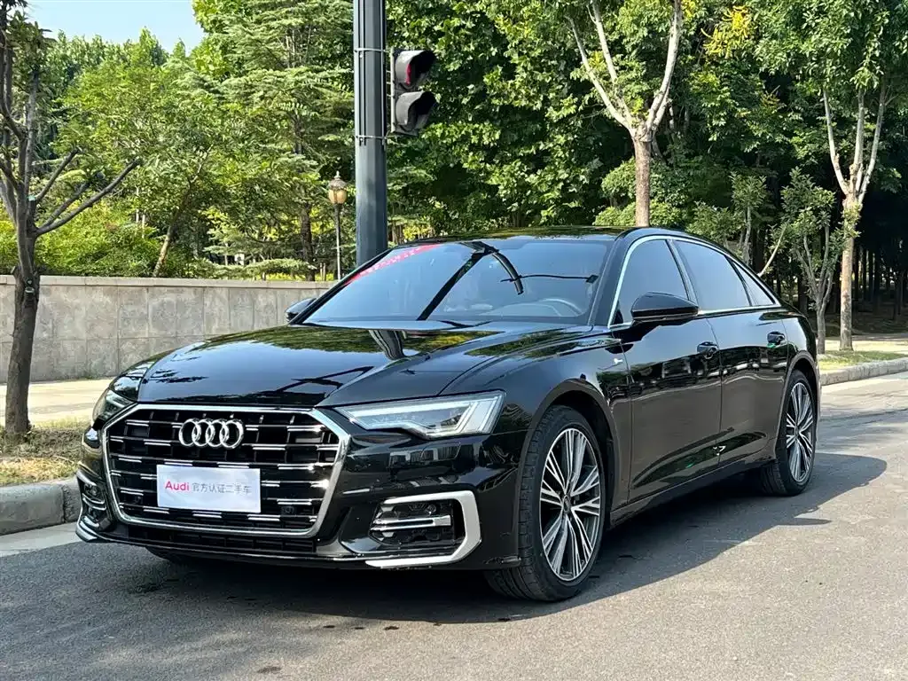 Audi A6L — фото 1