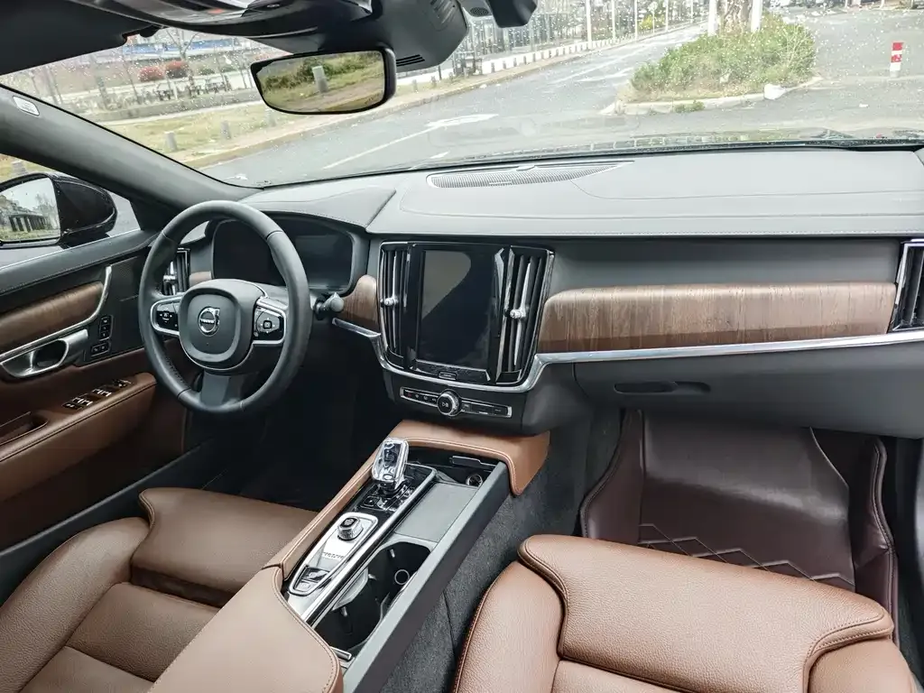 Volvo S90 — фото 8