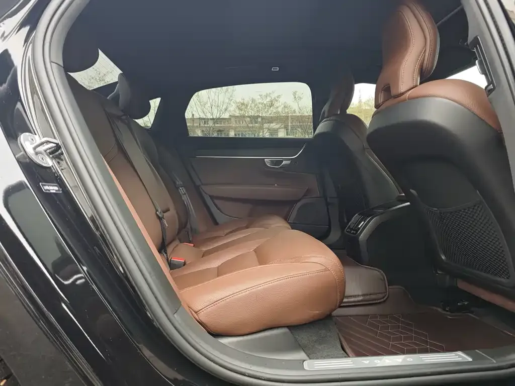 Volvo S90 — фото 2
