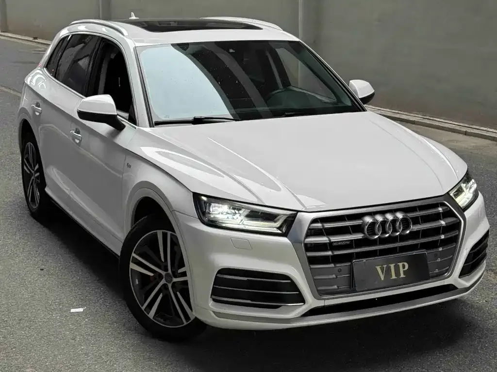 Audi Q5L — фото 2