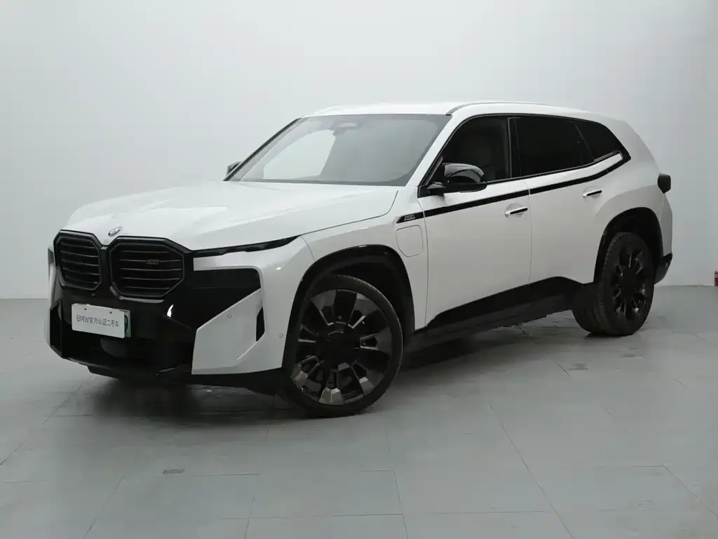 BMW XM — фото 1