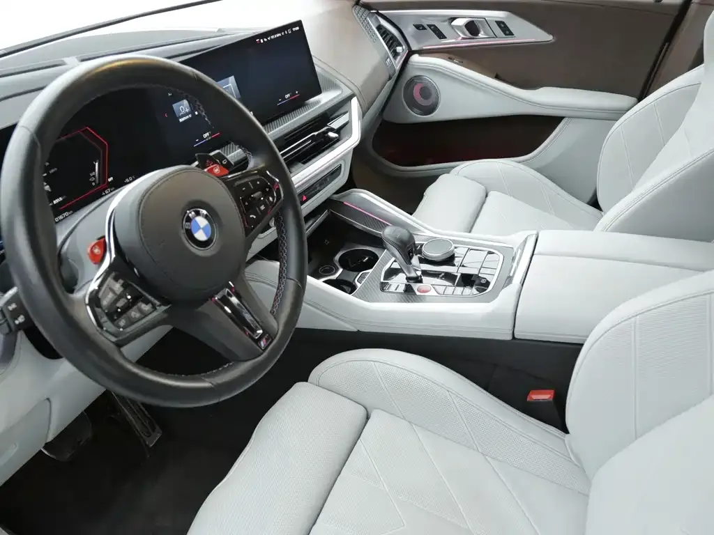 BMW XM — фото 8