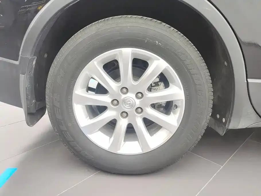 Buick Envision Plus — фото 5