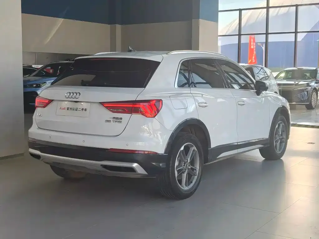 Audi Q3 — фото 3
