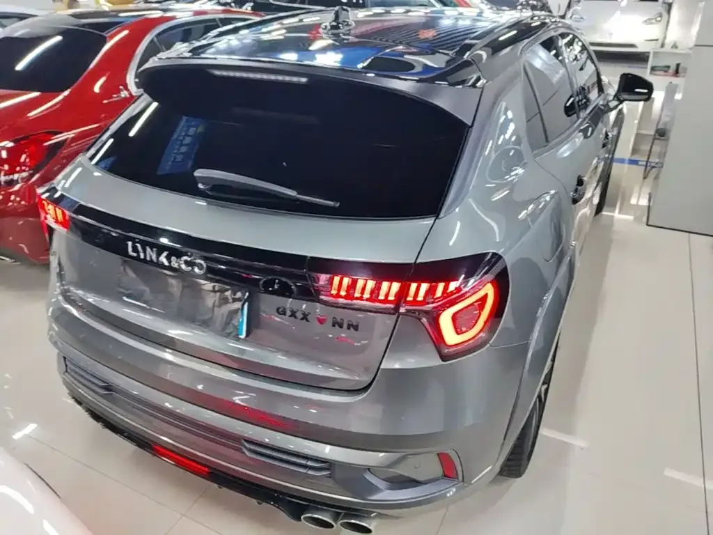 Lynk & Co 02 Hatchback — фото 8