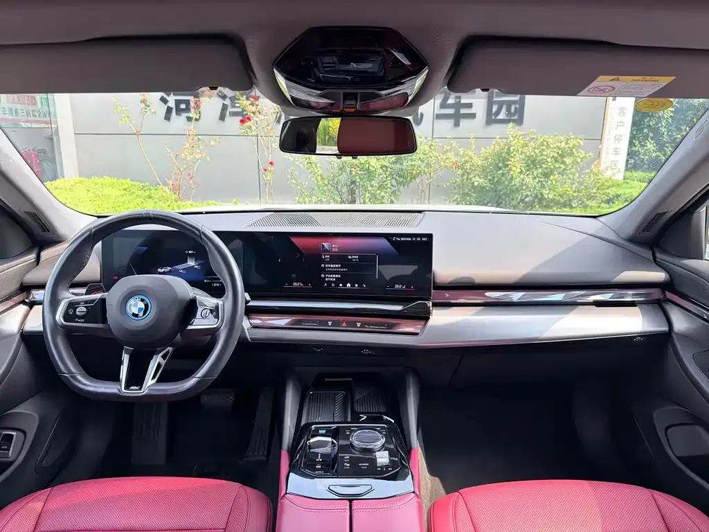 BMW i5 — фото 9