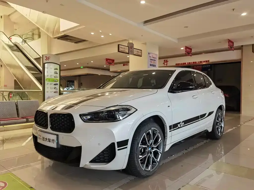 BMW X2 sDrive25i Night 1