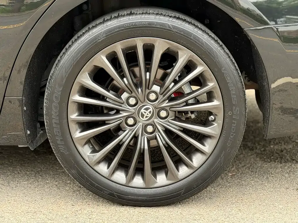 Toyota Avalon — фото 10