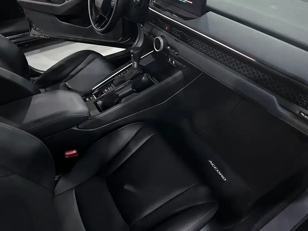 Honda Accord — фото 6