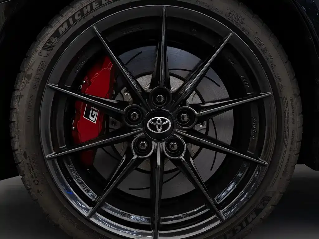 Toyota GR YARIS — фото 9