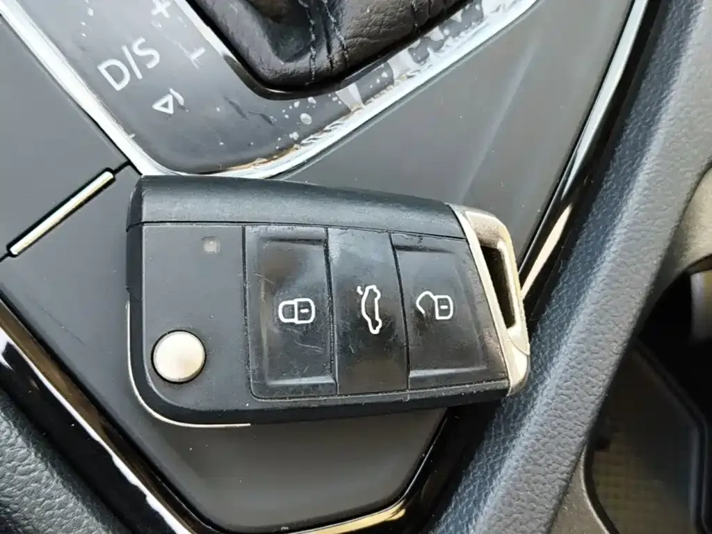 Volkswagen Tharu — фото 8