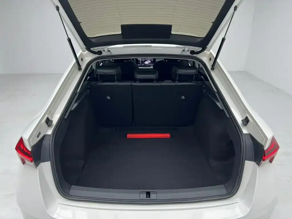 Skoda Octavia — фото 2