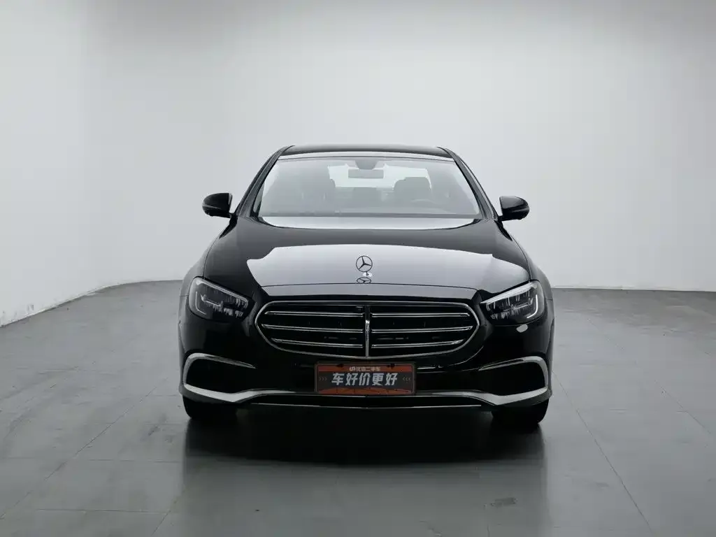 Mercedes-Benz E-Class — фото 5