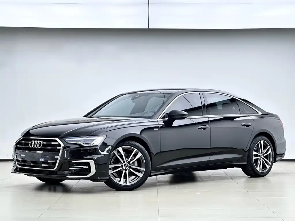 Audi A6L — фото 1