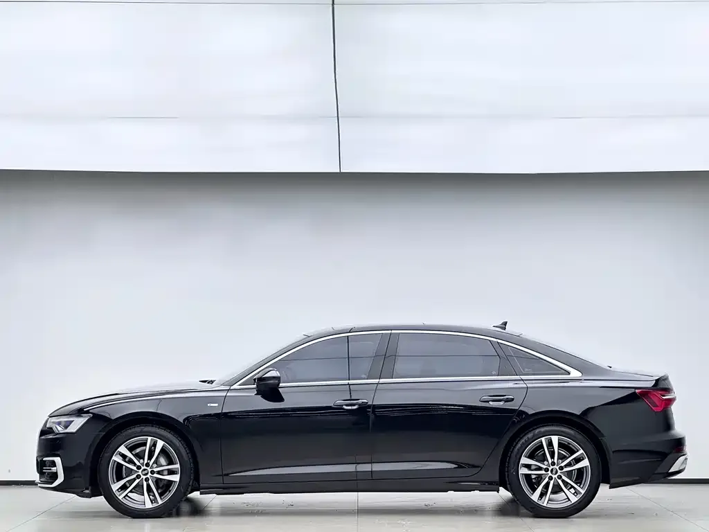 Audi A6L — фото 6