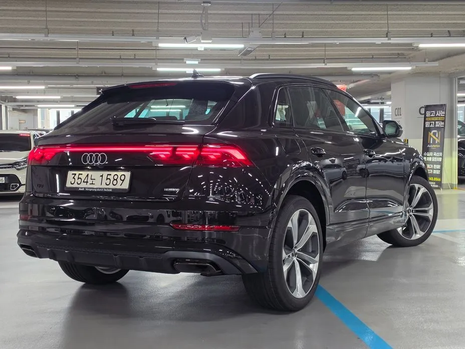 Audi Q8 — фото 9