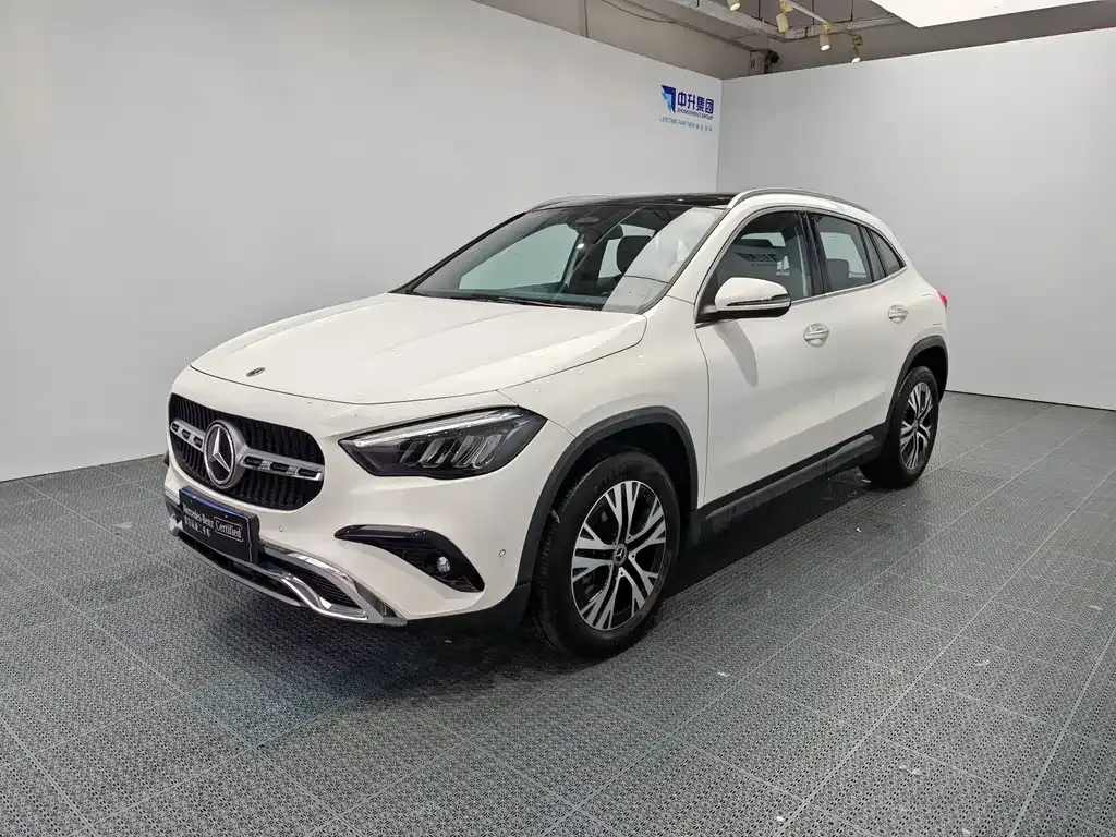 Mercedes-Benz GLA — фото 1