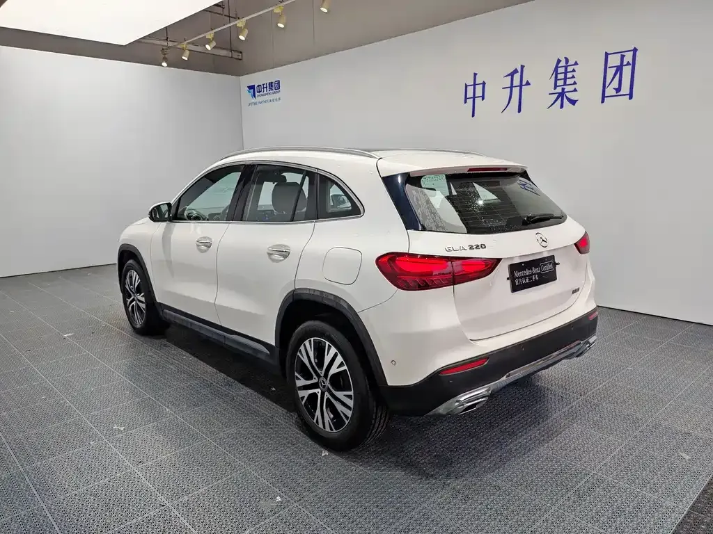 Mercedes-Benz GLA — фото 7