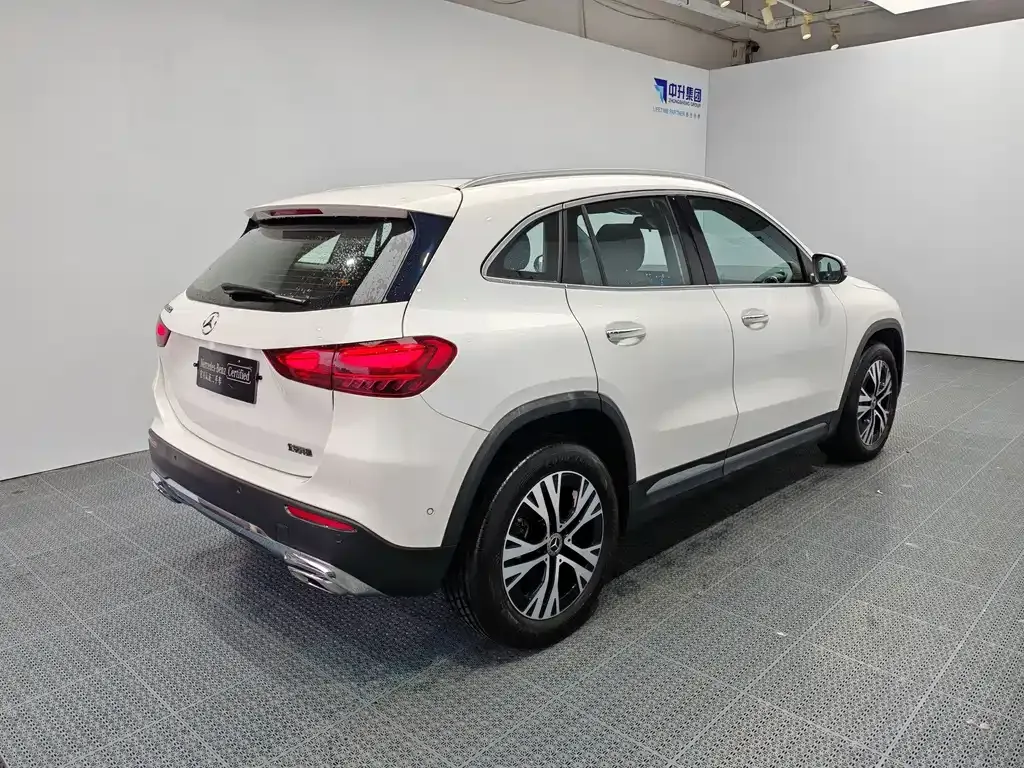 Mercedes-Benz GLA — фото 10