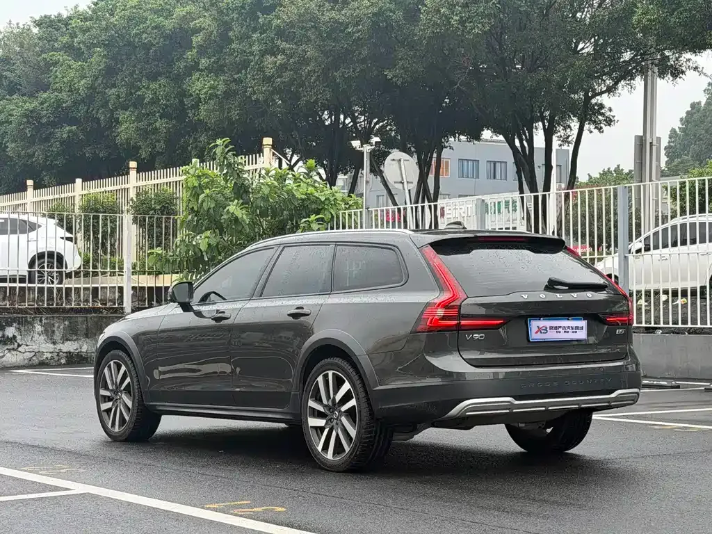 Volvo V90 — фото 7