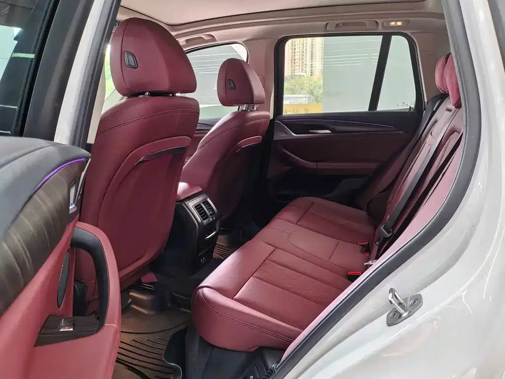 BMW iX3 — фото 4