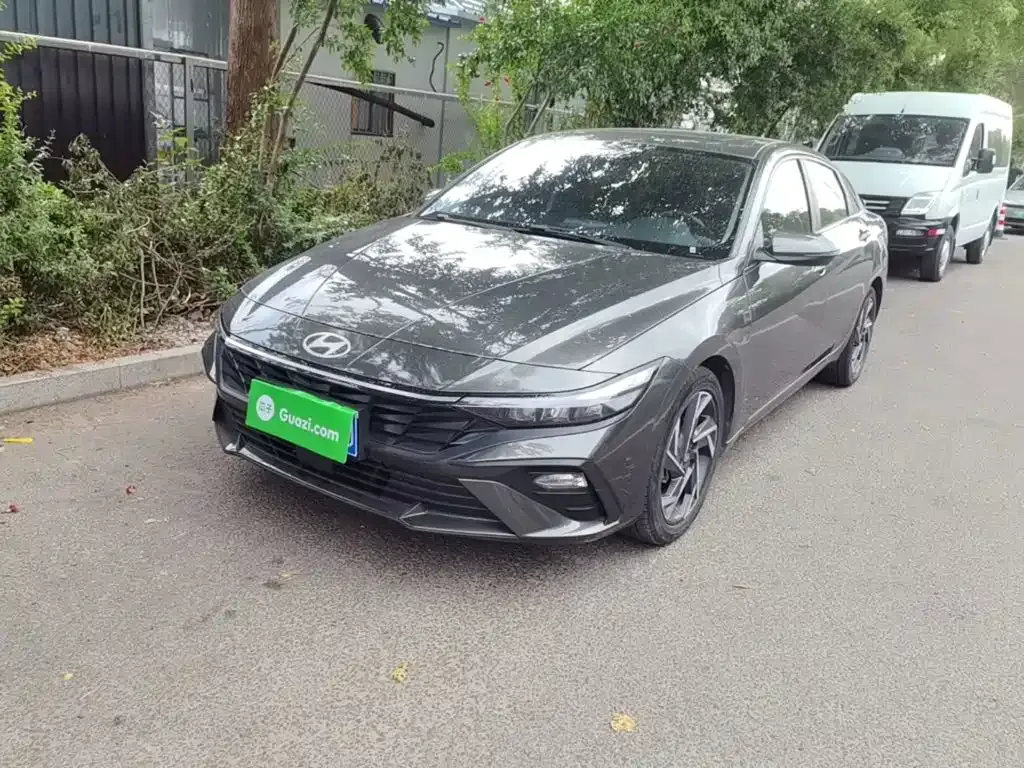 Hyundai Elantra — фото 8