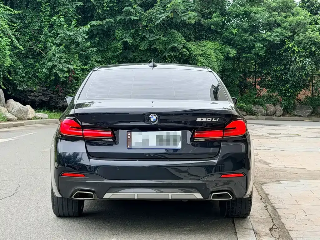 BMW 5 Series — фото 5