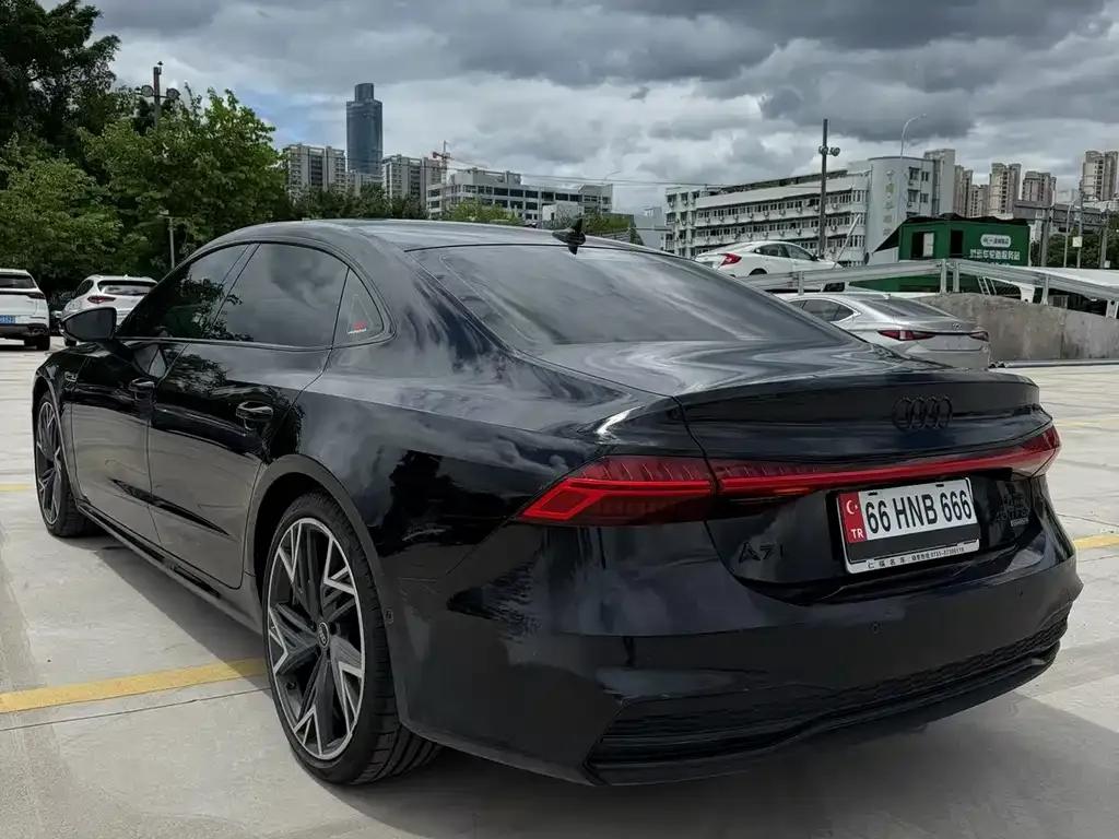 Audi A7L — фото 3